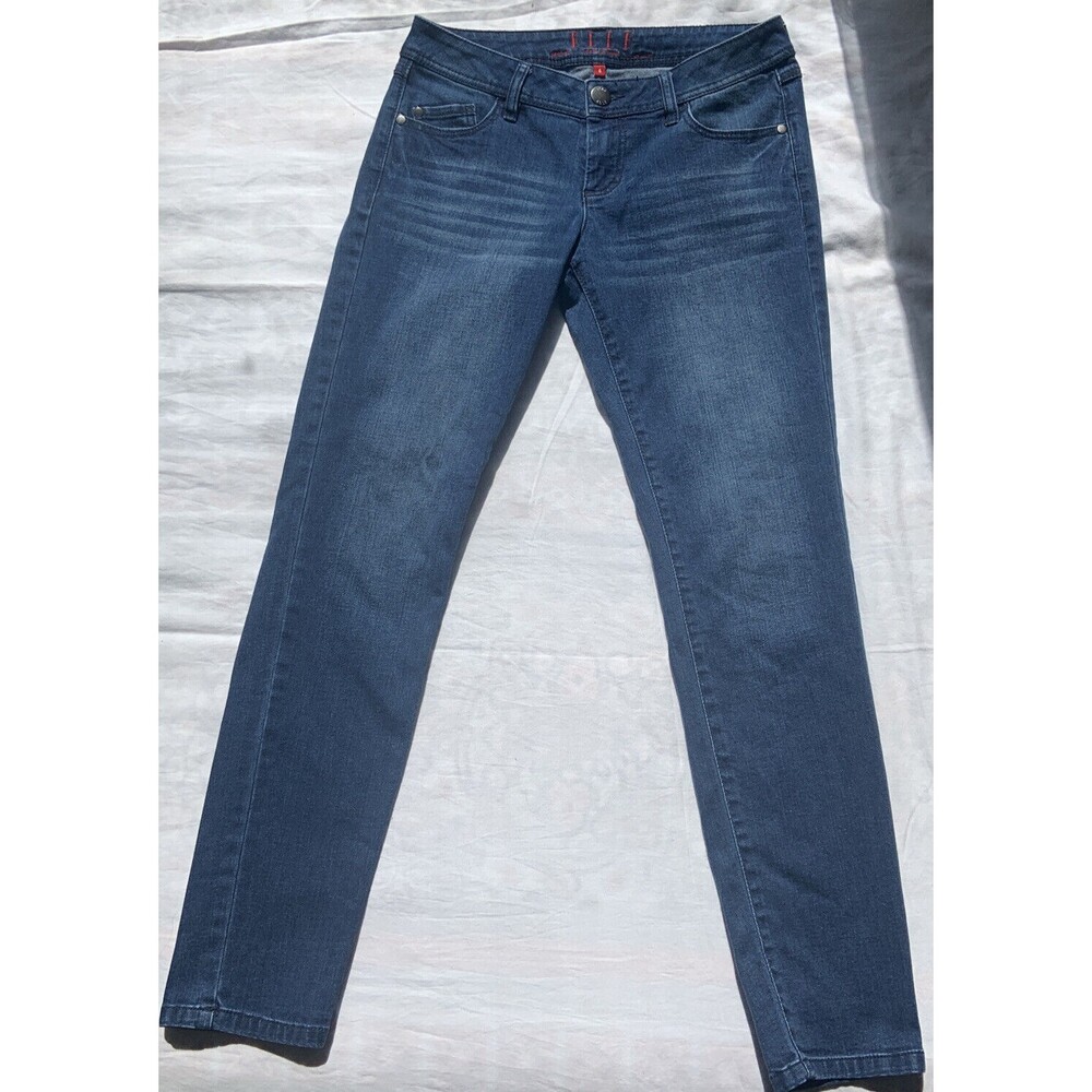 ELLE Paris New York Tokyo Straight Jeans Women's size 4 Medium Wash 8” Rise VGC